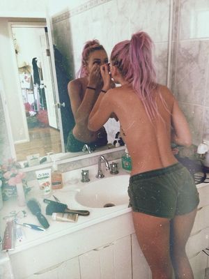 's photo